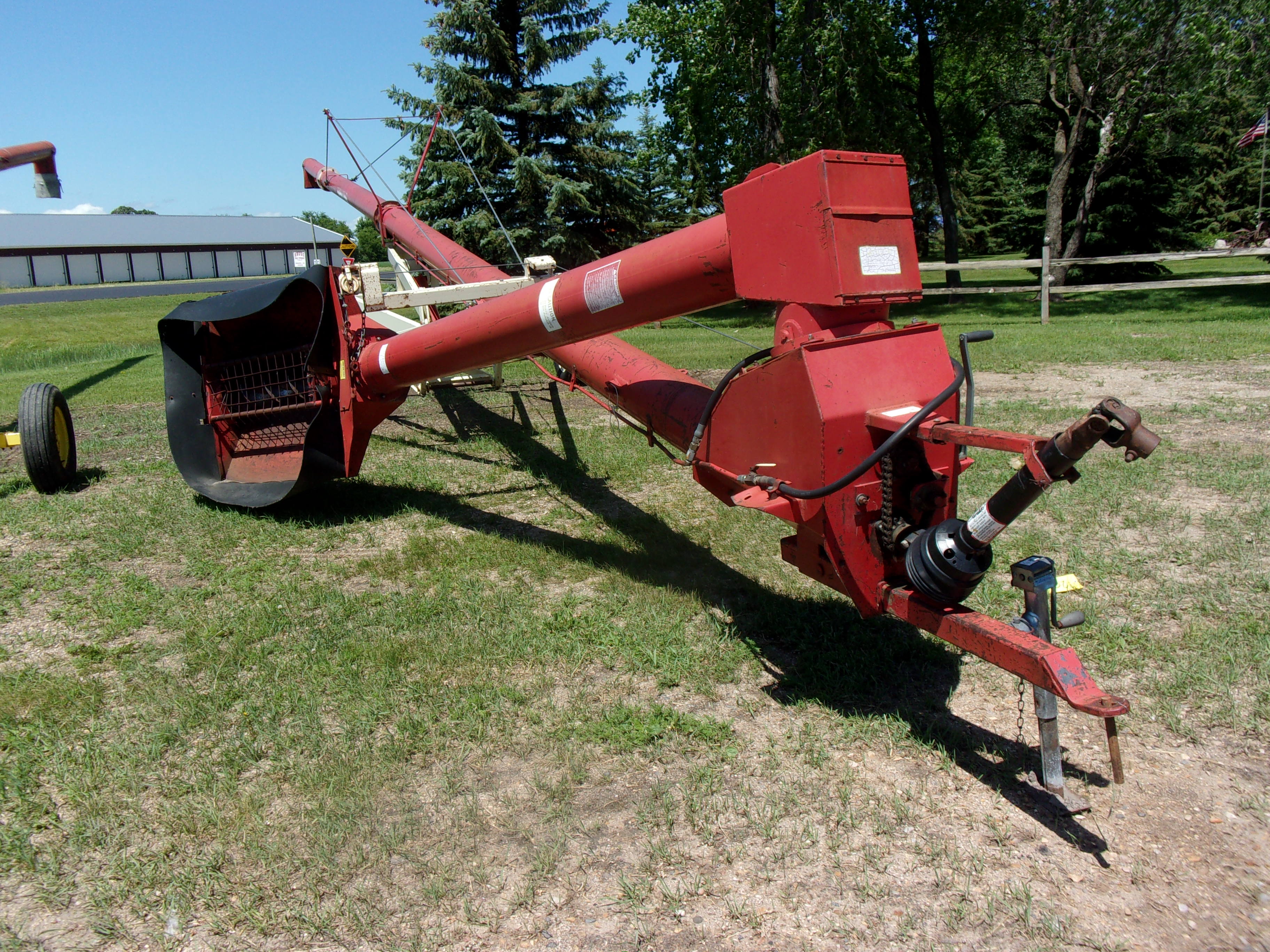 St Hilaire Machinery Auction Ron McKercher Auctioneers