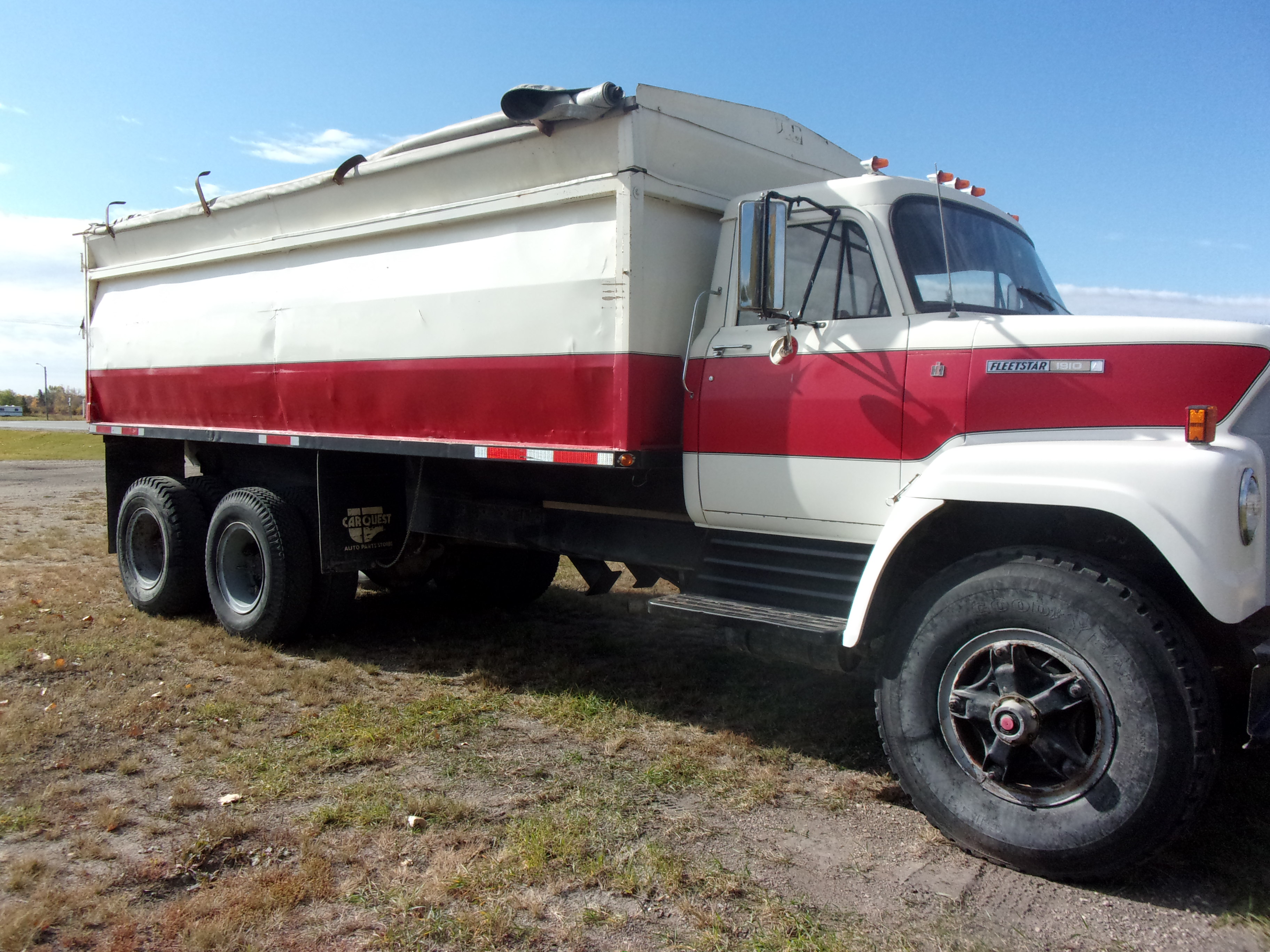 St Hilaire Machinery Auction Ron McKercher Auctioneers